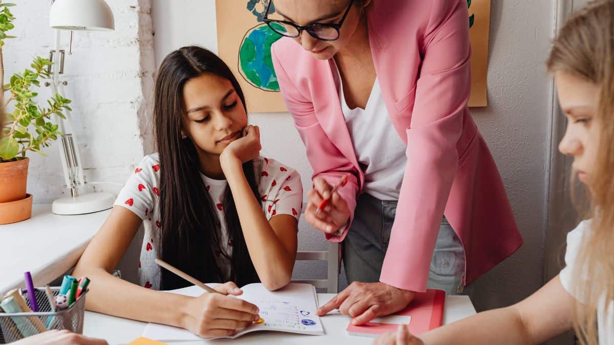 Supplenze da interpello docenti non abilitati o specializzati: cosa si rischia se si lascia l’incarico?